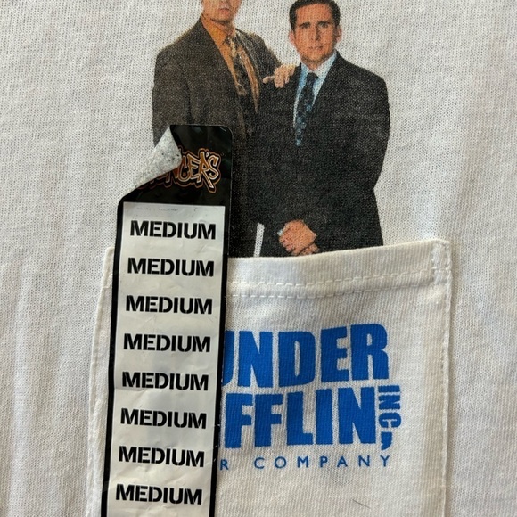 The Office Dunder Mifflin/NWT/ Pocket Tee/Crewneck/ Short sleeves/Tag-less/ M - Picture 3 of 9